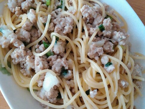 鶏挽き肉とネギの和風パスタ